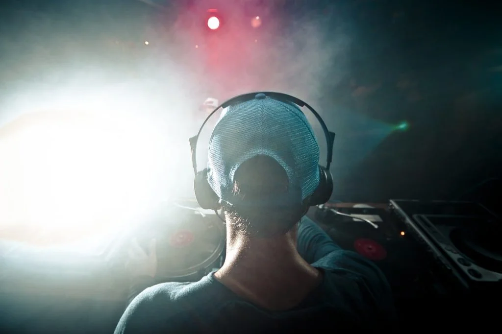 DJ's are part of the TEN WORST THINGS ABOUT LIVING IN LAS VEGAS